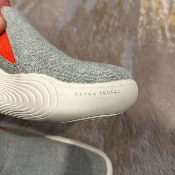 UIN Light Green Toledo X Women comfy light sneakers size 6 NWOT - Picture 8 of 11